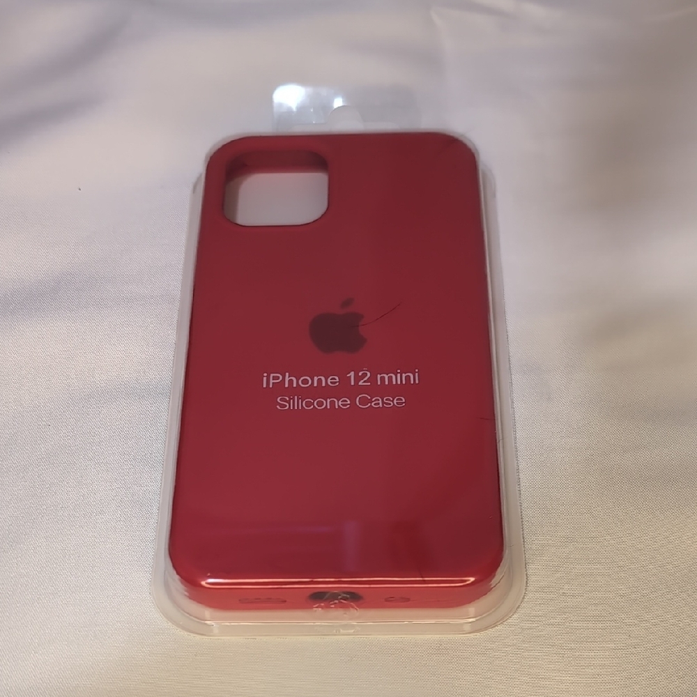 Apple iPhone 12 Mini Silicone Case - Crimson